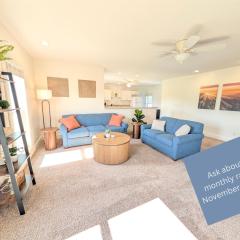 Cozy Upstairs Unit Near River and Marina Access