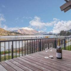 Marina Views - Apt 207 opposite the lake front