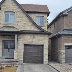 Ensuite in New Home with Parking, Close to Bluffers Park, Lake Ontario, 15 Mins to Downtown