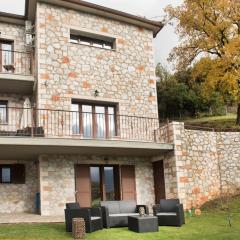 Τα πέτρινα στο Σκεπαστό