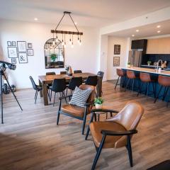 204 - Luxury Obsidian Condo - Elegance & Pool