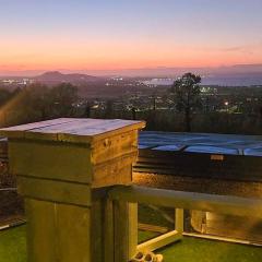 Mary Queen Of Scott's Lodge - Uk51050