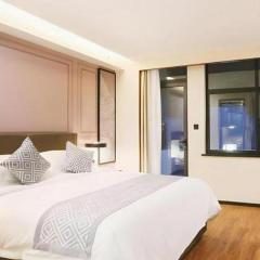 GEM Hotel Ningbo Jiangbei District Hongtang Haide Square