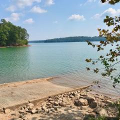 Bungalow by the lake
