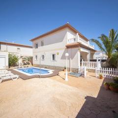 Catalunya Casas Villa Moderna 200m to village and secluded beach