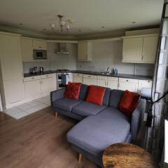 Bracknell 2 Bed Apartment with Parking