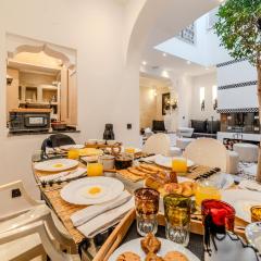 Riad Jebly - Exclusive - Breakfast & Jacuzzi , 10 min walk Jemaa El Fnaa - Panoramic View Rooftop