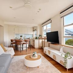 Iconic 1 BR Harbour View Apartment