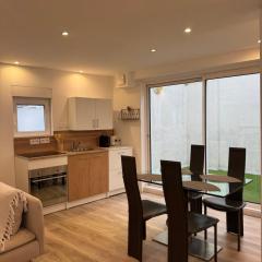 Charming Little House with patio