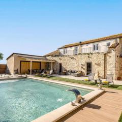 Villa Amira by Villa Plus