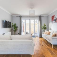 Stylish Three Bedroom House in Southwark