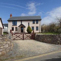 4 Bed in Gower oc-hh151