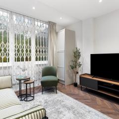 High End Flat in Prime Location Sleeps 5