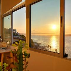 Flat in Cacilhas – Lisbon Stunning River Views