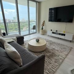Stylish Brickell Condo with Amazing Views & Amenities
