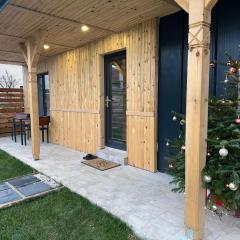 MR Tiny House - Private Parking