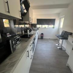 BXH B3 Spacious Dbl Room Bexleyheath