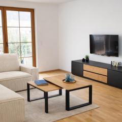 MaMa-Apartments - Haus Martina im Herzen der Rhön - 3 einzelbuchbare moderne Wohnungen für 2-8 Personen, Terrasse, Balkon, Garten, Ski und E-Bike Keller, Lounge, freies Wlan, familienfreundlich