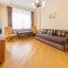 Квартира поруч з Бессарабським ринком