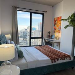 Urban Haven, Modern Comfort in Downtown MTL