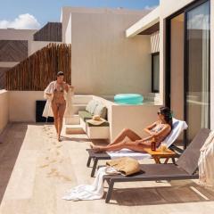 Sleek Penthouse Escape with Rooftop Pool