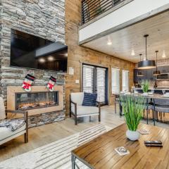 Indoor Pool, Hot Tub and Games! Pigeon Forge Cabin