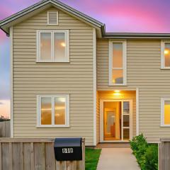 Standalone Home Near Bruce Pulman Park 5BR 3 Baths