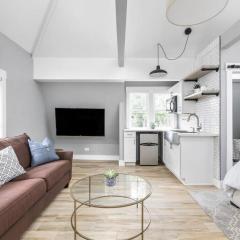 Midtown Modern Carriage Home Near Top Attractions Family Friendly