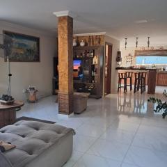 Casa espaçosa e aconchegante