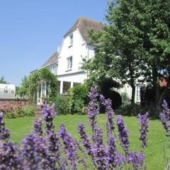 Apartment Wohnung in Gießelrade mit Großem Garten by Interhome
