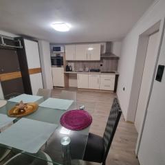 Vienna Gateway - Self Check-In 24 - free parking