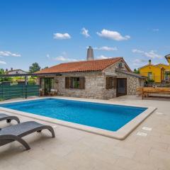 Holiday Home Haus Plum by Interhome