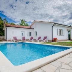 Holiday Home Haus Mia by Interhome