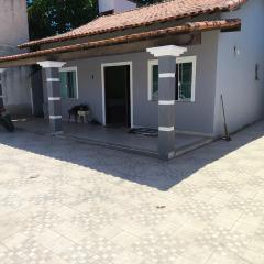 casa 3 quartos com 5 vagas de carro local nobre