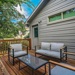 Hot Tub Deck BBQ Grill Patio Dog Friendly