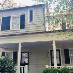 4 Blocks from King Street, Classic, Cool, Quiet