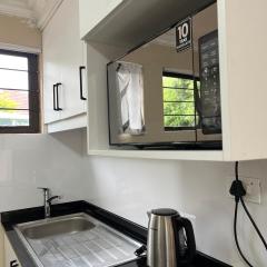 Crème de la crème Tiny Cottage