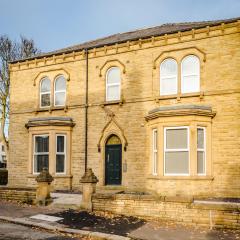 Essential Studio in the Heart of Huddersfield