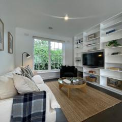 Complete Host Caroline St Apartments