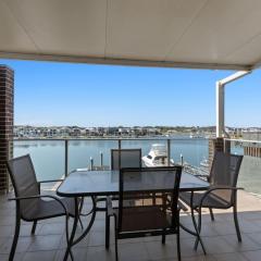 Sunshine Deluxe Port Macquarie