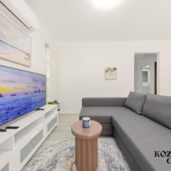 KozyGuru | Cabramatta | Spacious Family Townhouse