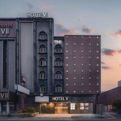 V Hotel