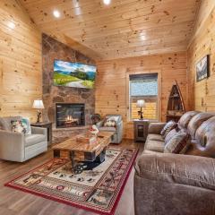 Cozy Cabin with Indoor Pool, Hottub and Arcade