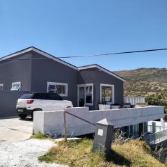 Glen Road Self Catering 2 Bedroom Apartment