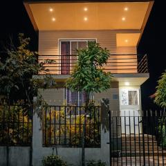Peaceful Hill-View Retreat Near Lonavala