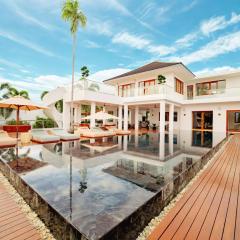 Luxurious 5Bedroom White Estate Villa Private Lake