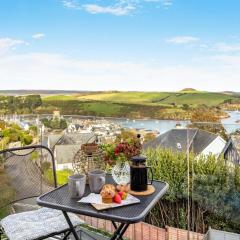 4 Bed in Salcombe oc-r33563