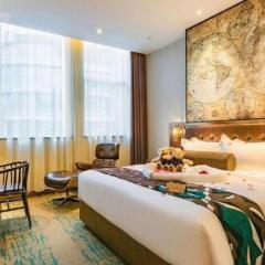 James Joyce Coffetel Chengdou Wuqing Wanda Plaza