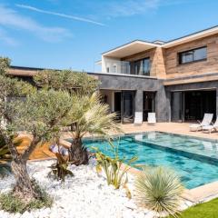 Villa Signature luxury & Bali-stone pool