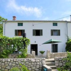 Holiday Home Gemütliches Ferienhaus Viskic by Interhome